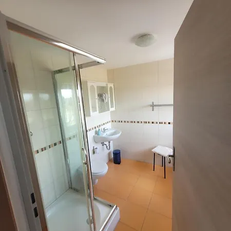 Schuetzenhaus Guest house