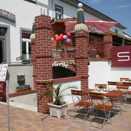 Schuetzenhaus Guest house