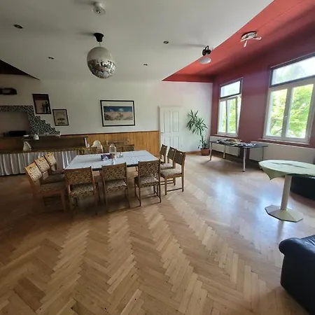 Schuetzenhaus Guest house